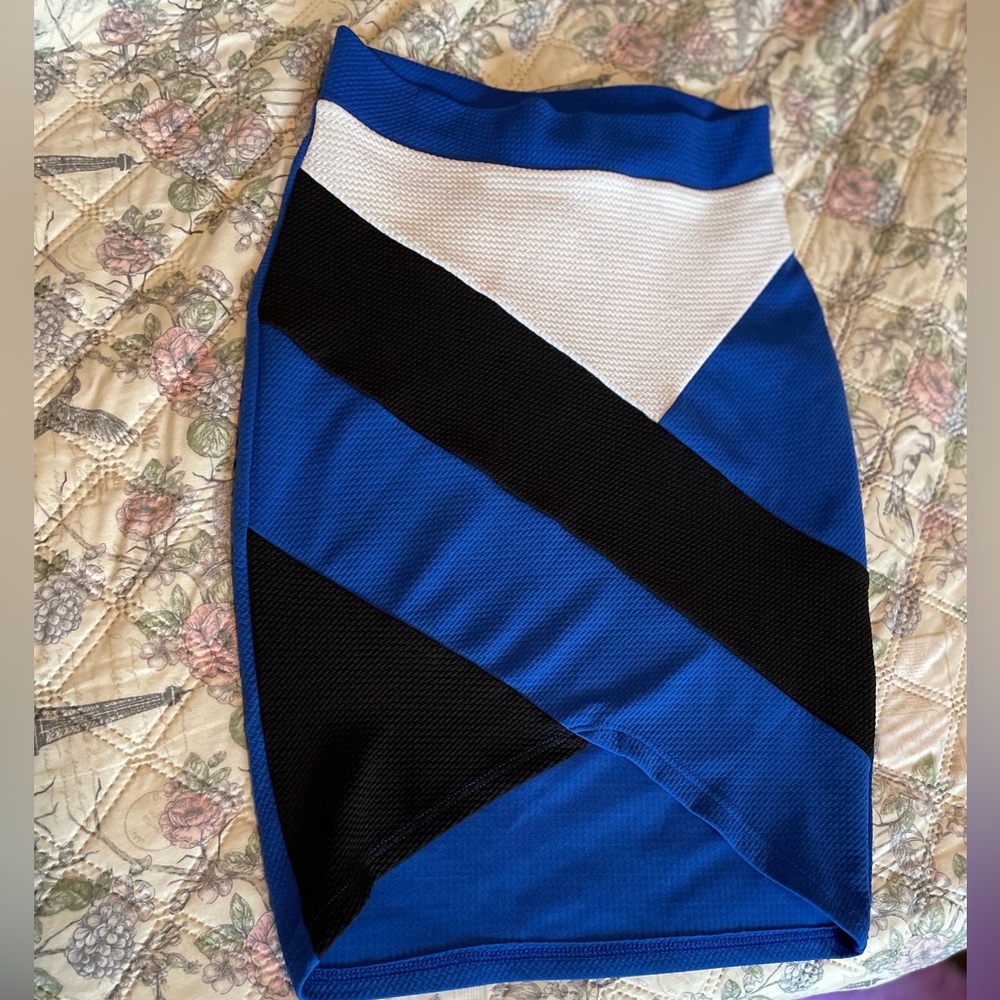a'gaci Blue and Black Pencil Skirt